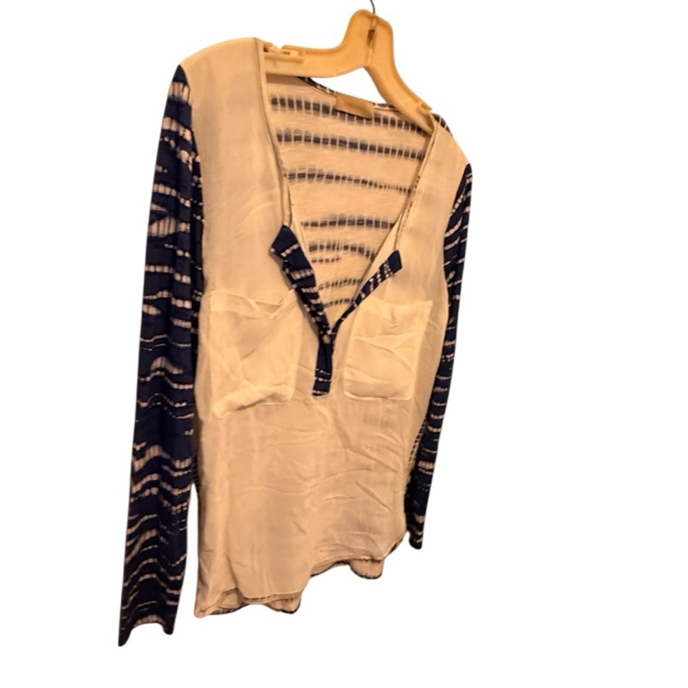 Language Top - Picture 4 of 6